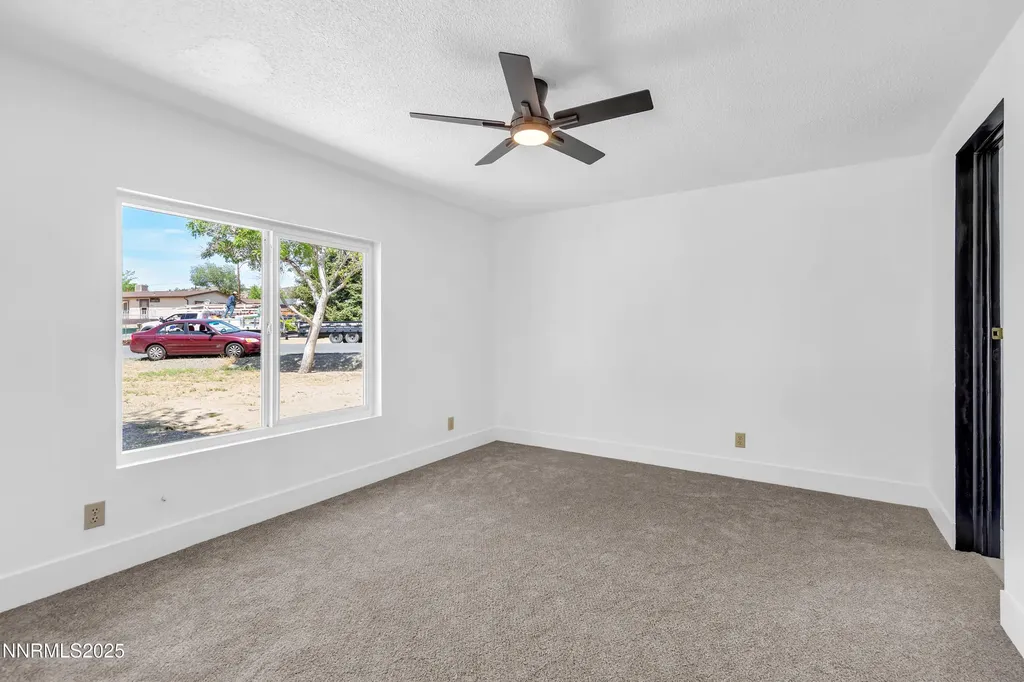 6120 Leon Sun Valley NV 89433