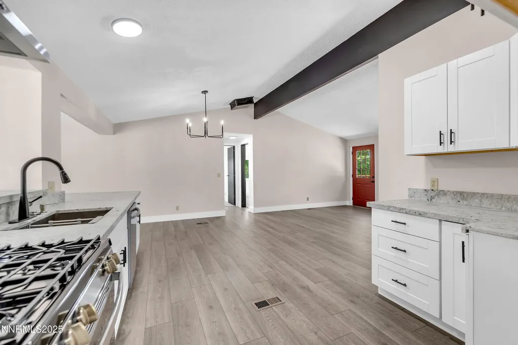 6120 Leon Sun Valley NV 89433