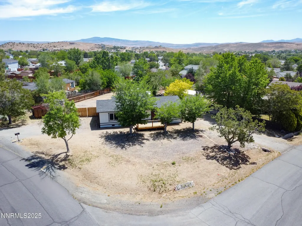 6120 Leon Sun Valley NV 89433