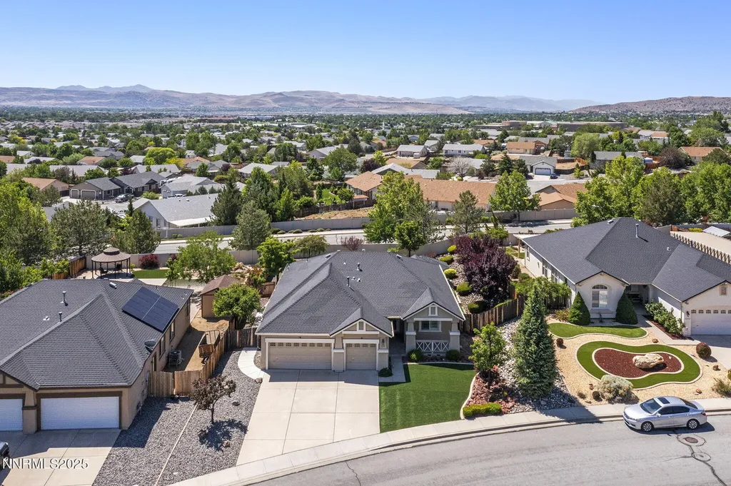 1188 Bramling Cross Sparks NV 89441
