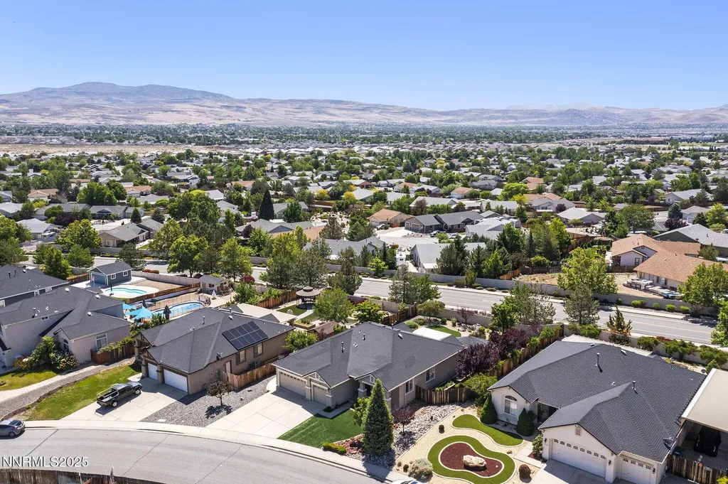 1188 Bramling Cross Sparks NV 89441