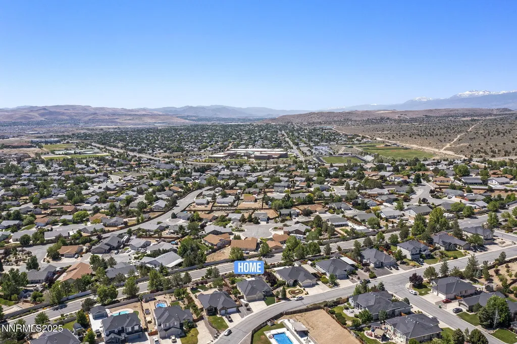 1188 Bramling Cross Sparks NV 89441