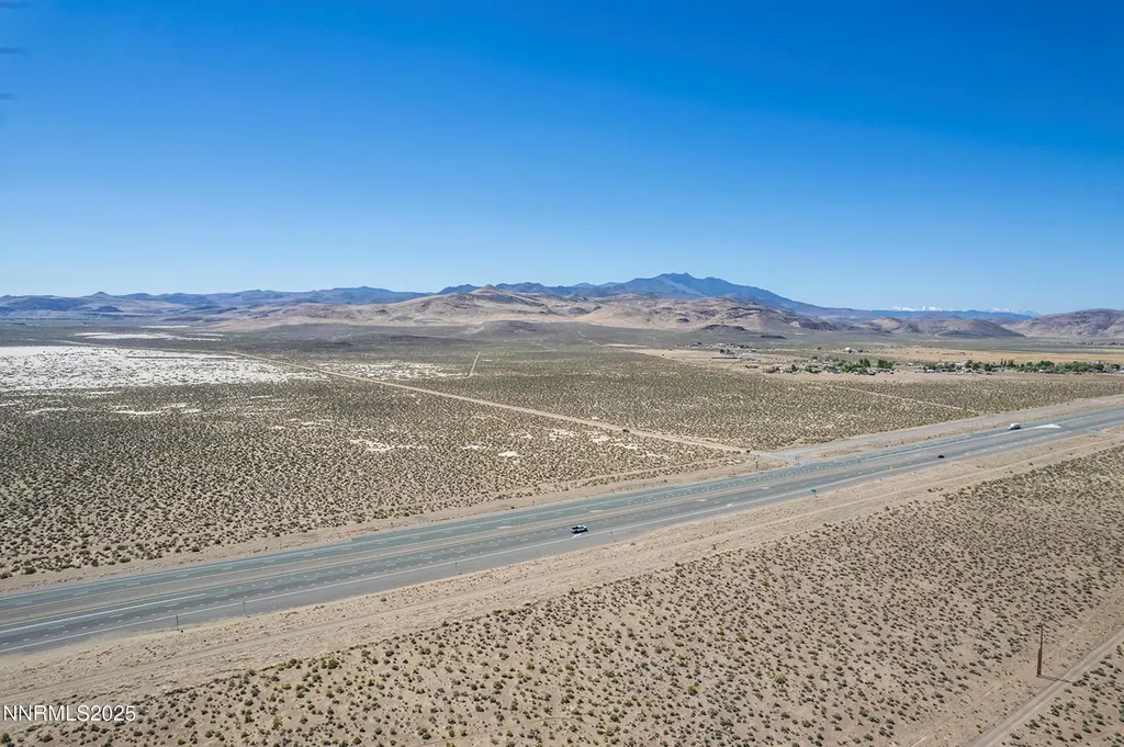 7975 Break-a-heart Silver Springs NV 89429