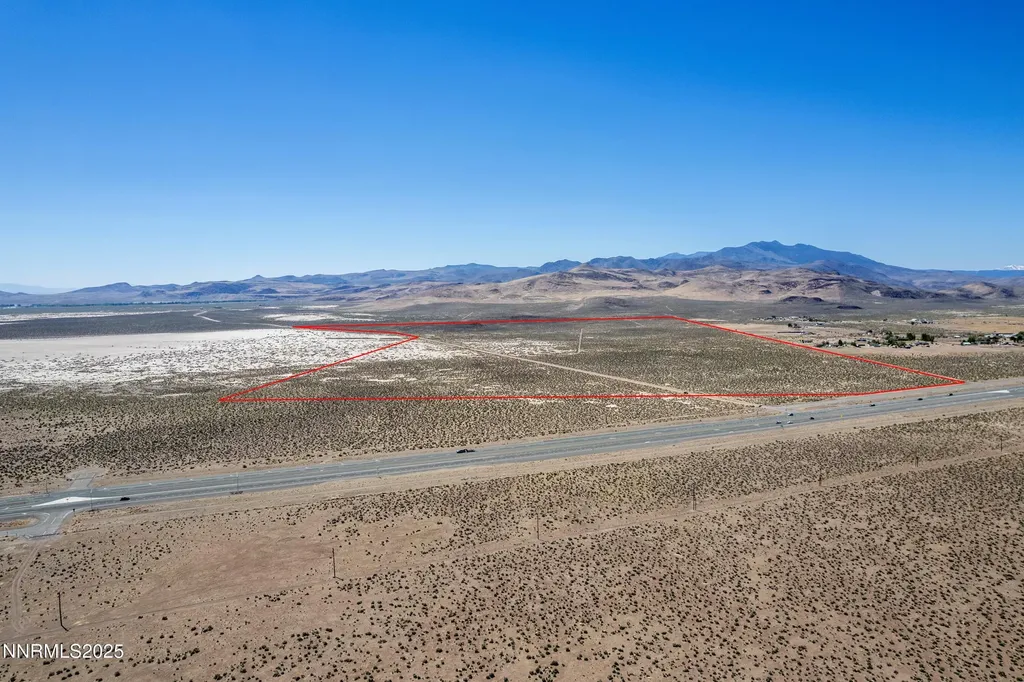 7975 Break-a-heart Silver Springs NV 89429