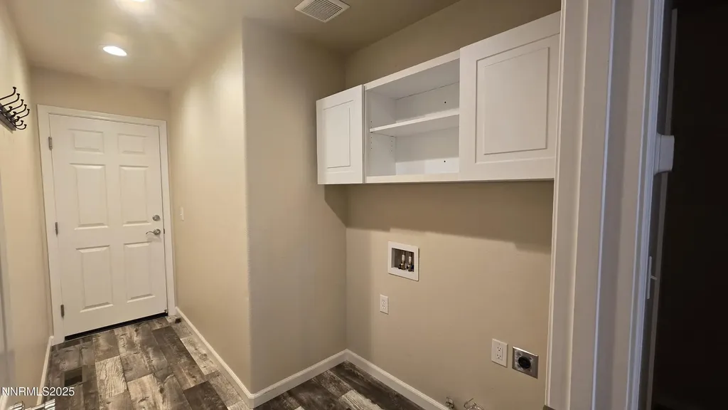 3185 Cliffrose Silver Springs NV 89429