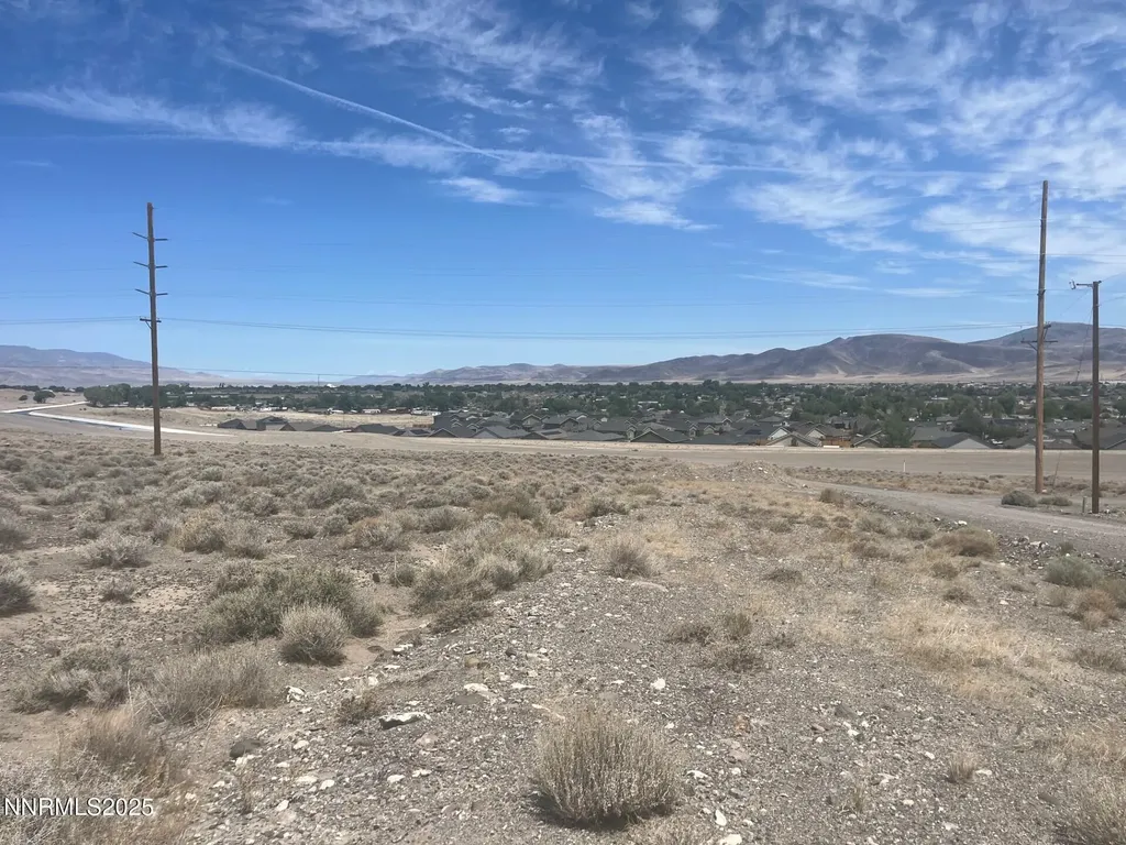 21 Valley View Fernley NV 89408