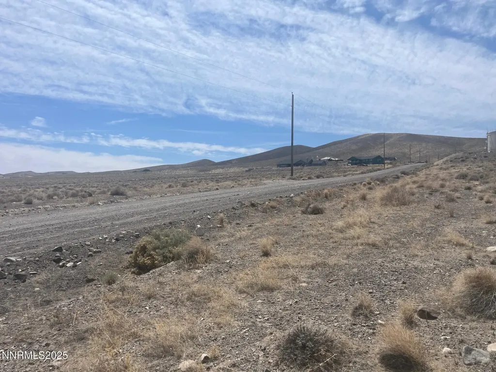 21 Valley View Fernley NV 89408