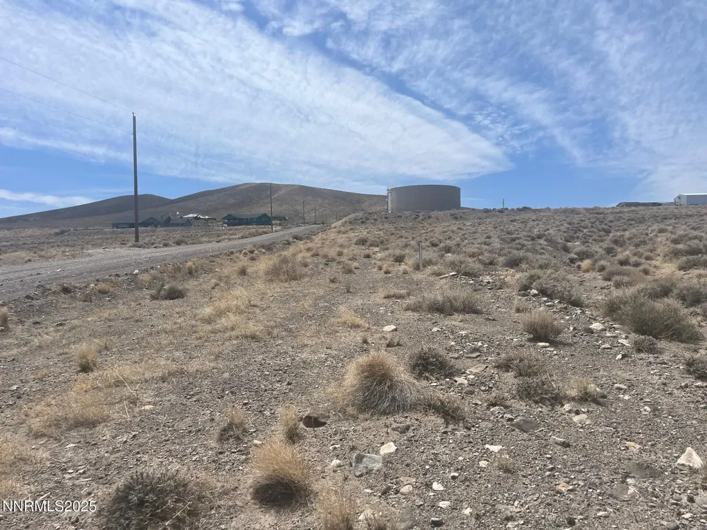 21 Valley View Fernley NV 89408