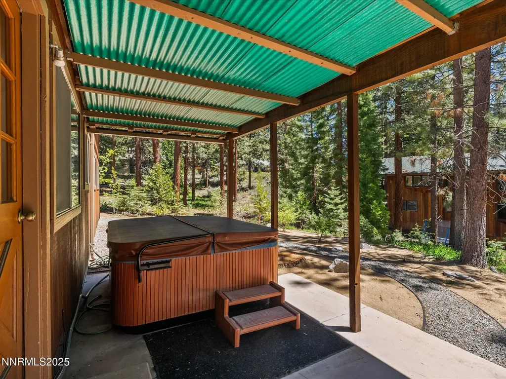 5 Ute Zephyr Cove NV 89448
