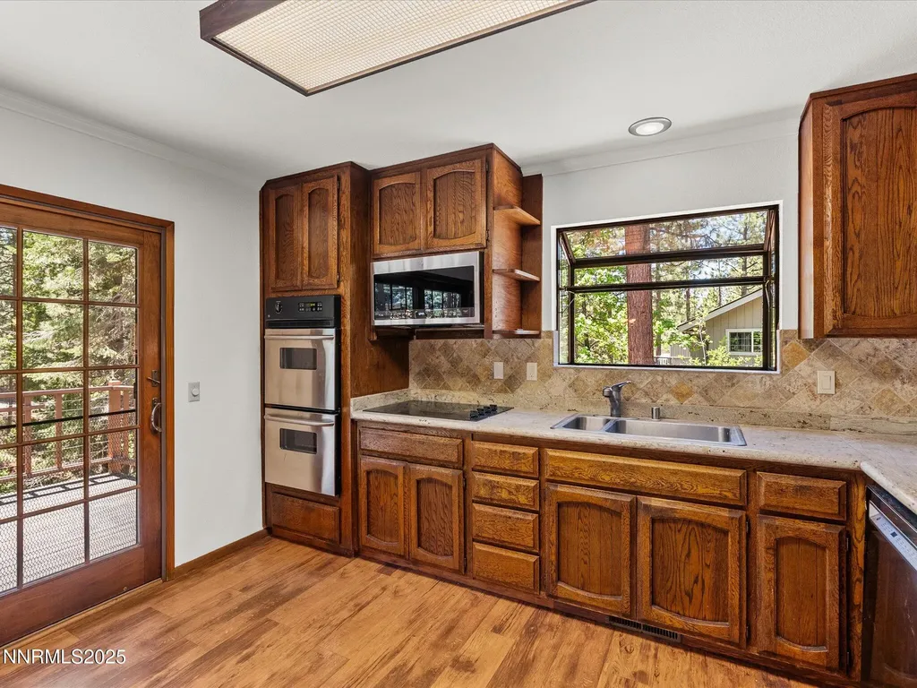 5 Ute Zephyr Cove NV 89448
