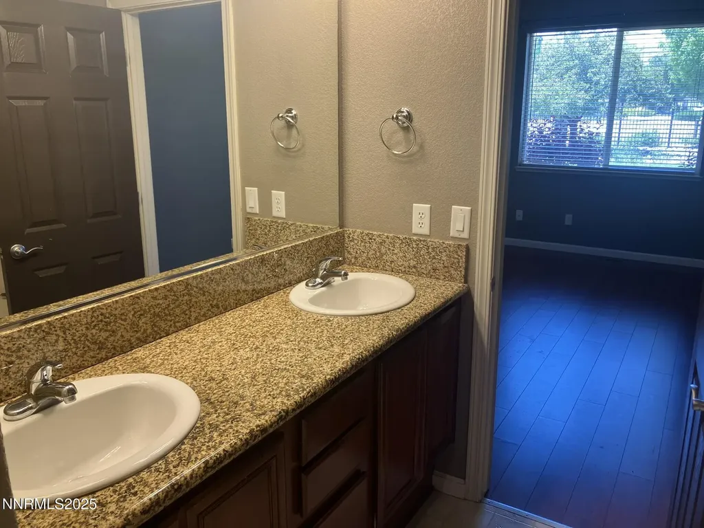 5619 Crescent Hill Sparks NV 89436