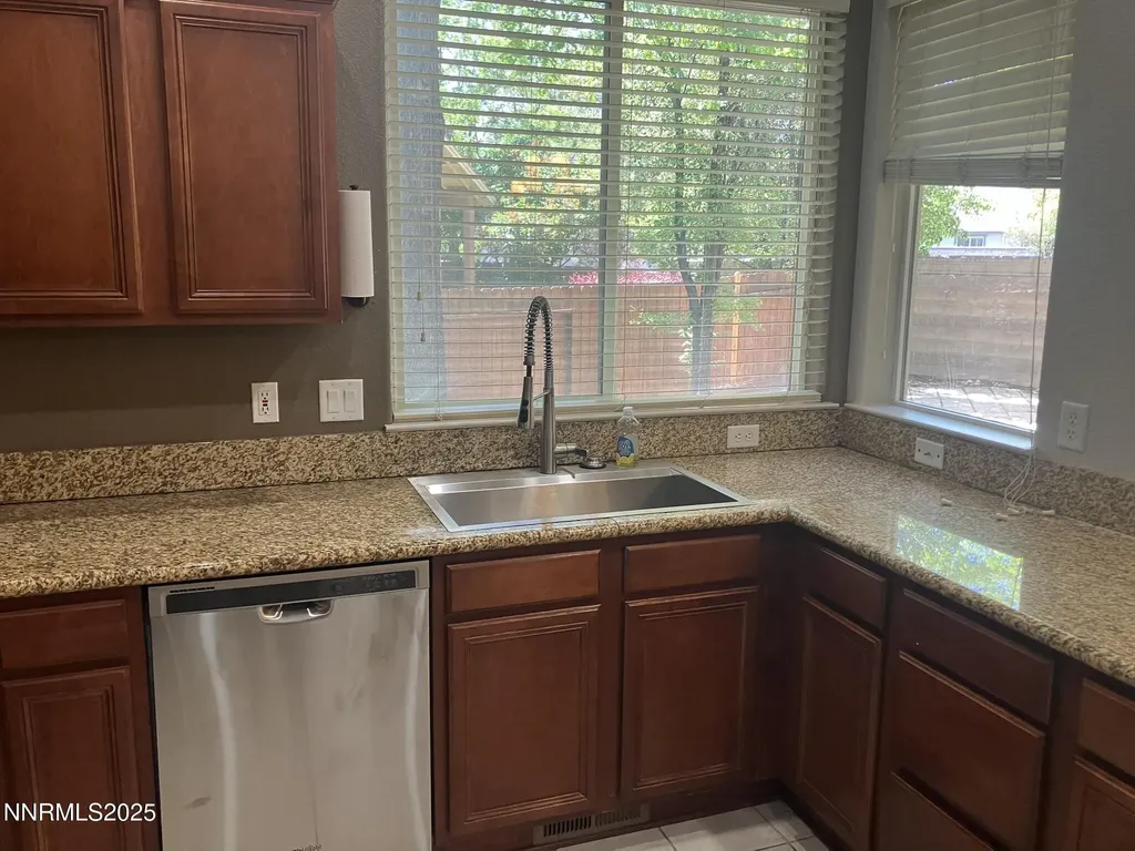 5619 Crescent Hill Sparks NV 89436