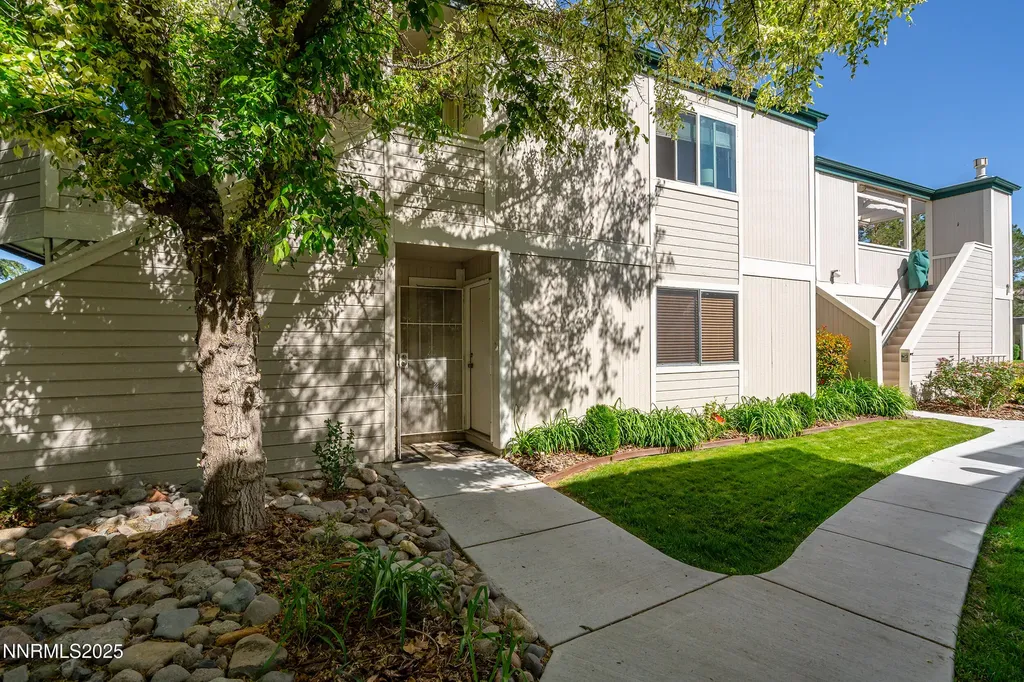 2627 Sunny Slope Sparks NV 89434