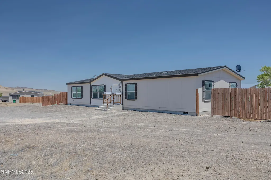 289 Mason Fernley NV 89408
