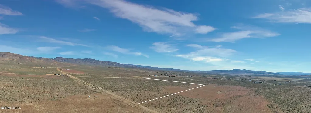 13595 Seneca Stagecoach NV 89429