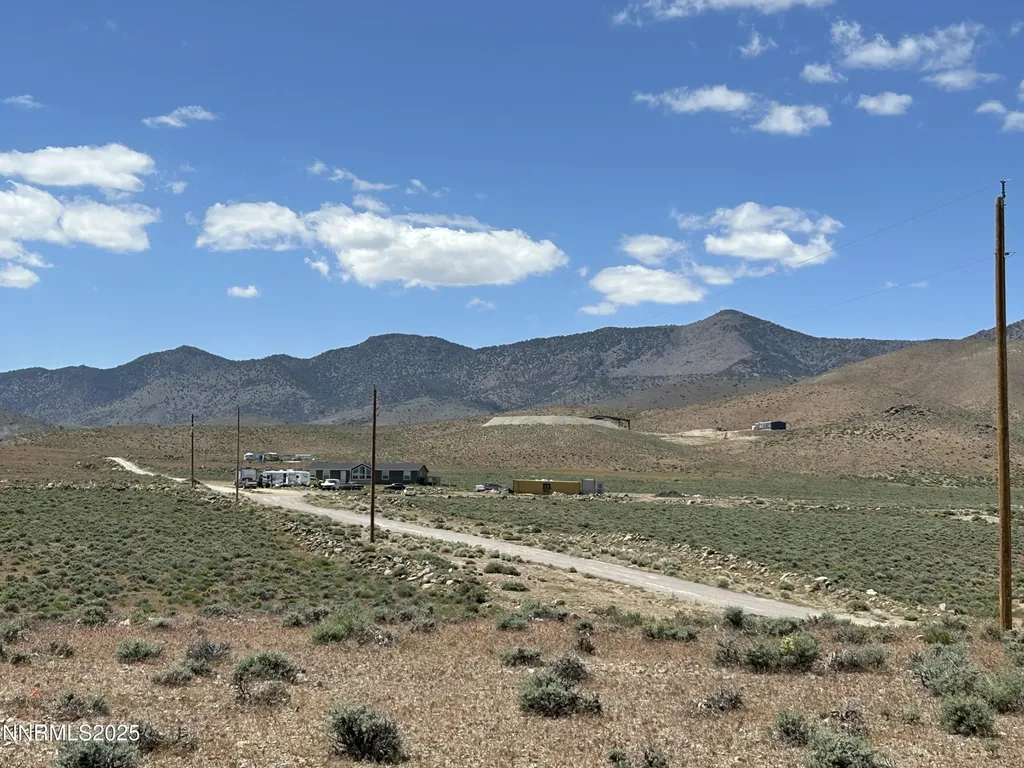 13595 Seneca Stagecoach NV 89429