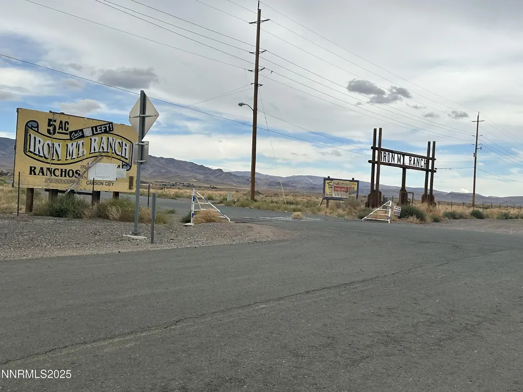 13595 Seneca Stagecoach NV 89429