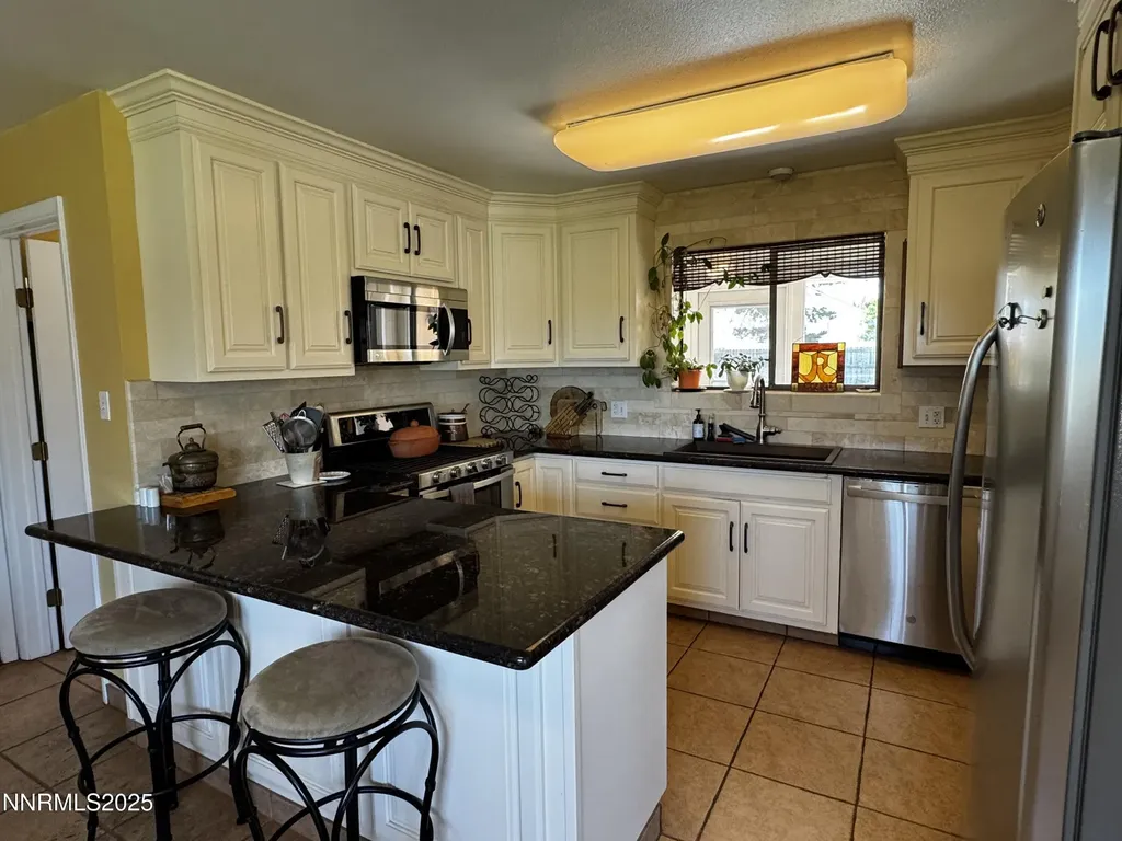 34 Poplar Yerington NV 89447