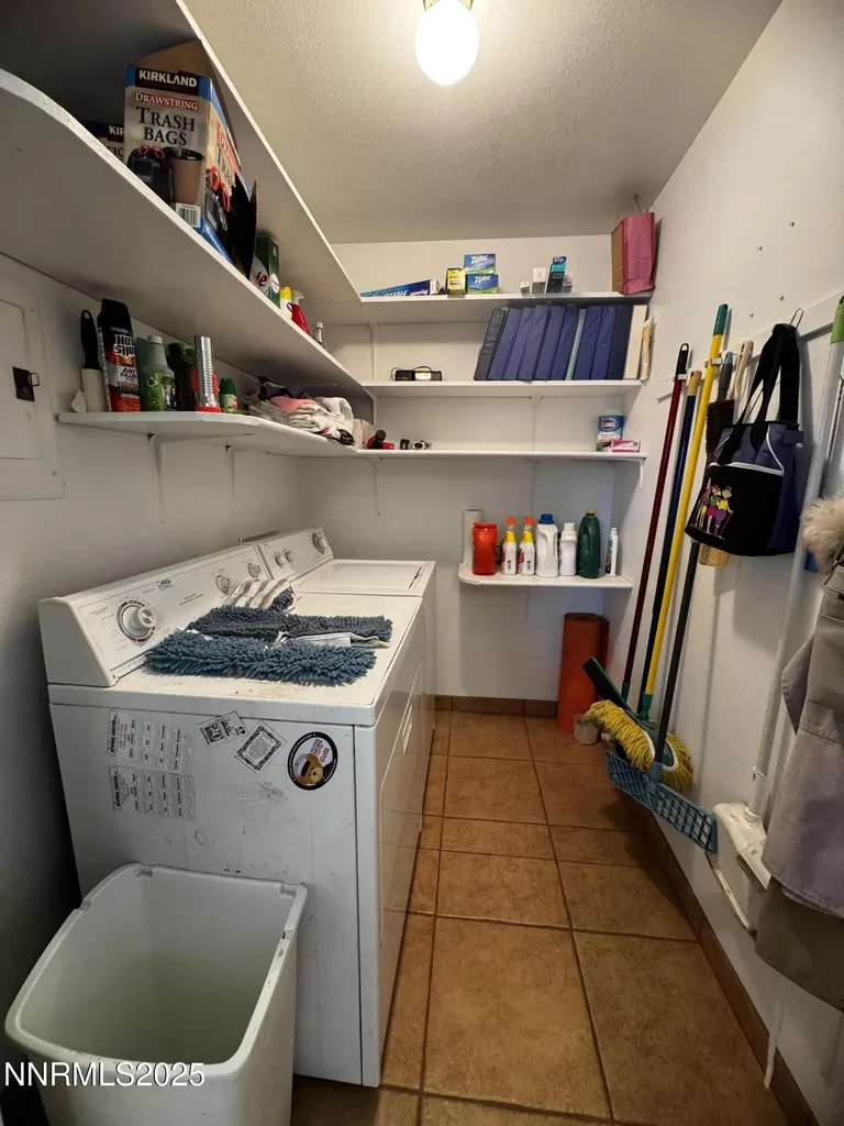 34 Poplar Yerington NV 89447