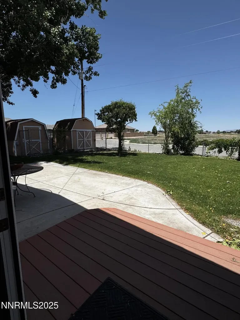 34 Poplar Yerington NV 89447