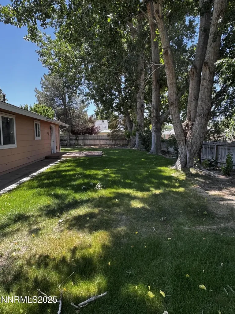 34 Poplar Yerington NV 89447