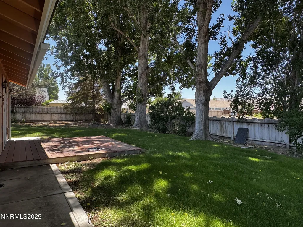 34 Poplar Yerington NV 89447