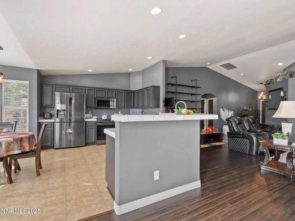 2187 Snow Drift Fernley NV 89408