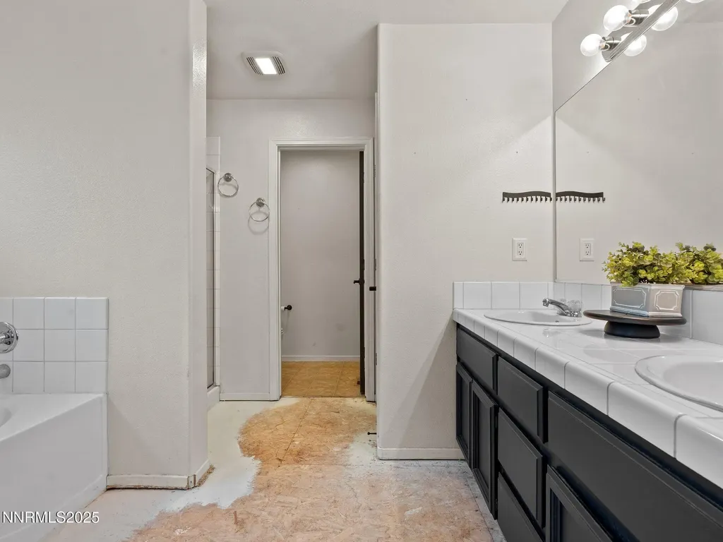 2187 Snow Drift Fernley NV 89408