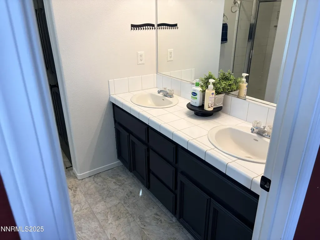 2187 Snow Drift Fernley NV 89408