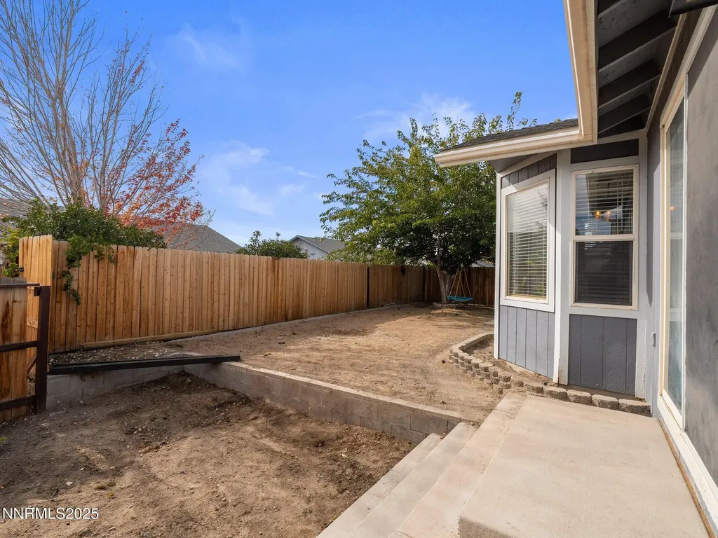 2187 Snow Drift Fernley NV 89408
