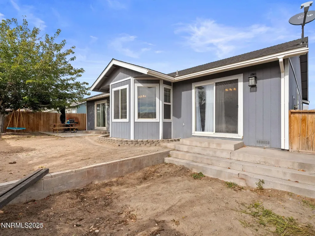 2187 Snow Drift Fernley NV 89408