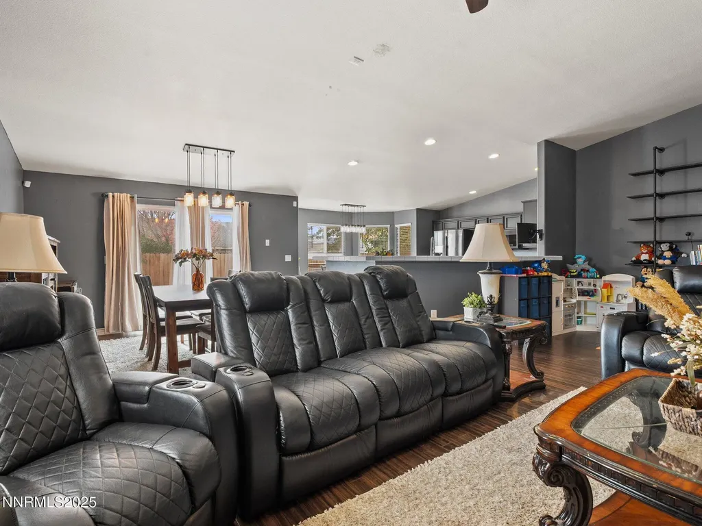 2187 Snow Drift Fernley NV 89408
