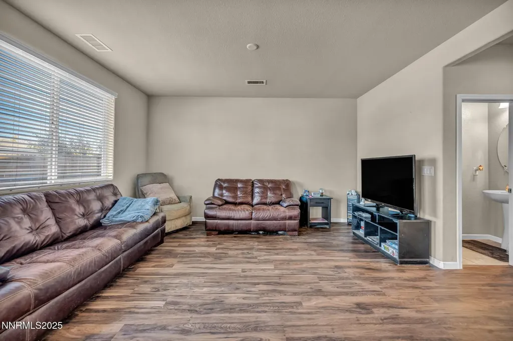 279 Granite Dayton NV 89403