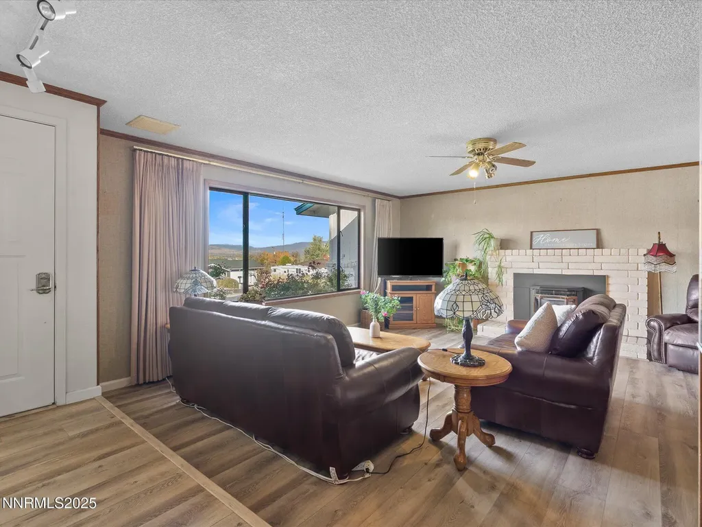 13840 Chamy Reno NV 89521