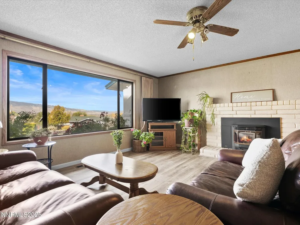 13840 Chamy Reno NV 89521