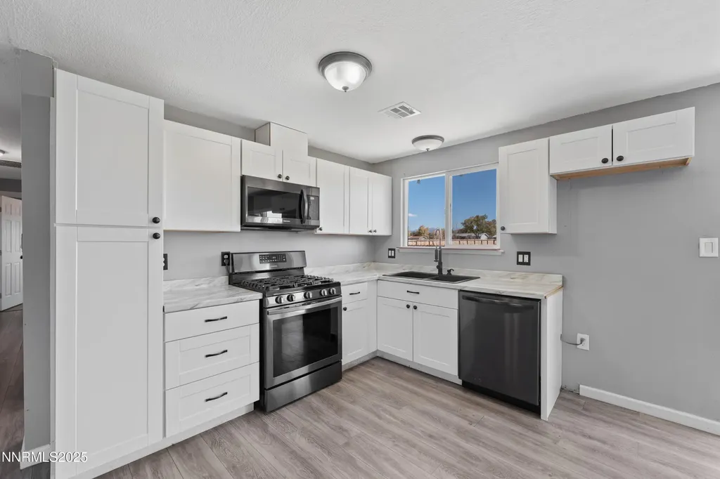 889 Tillman Gardnerville NV 89460