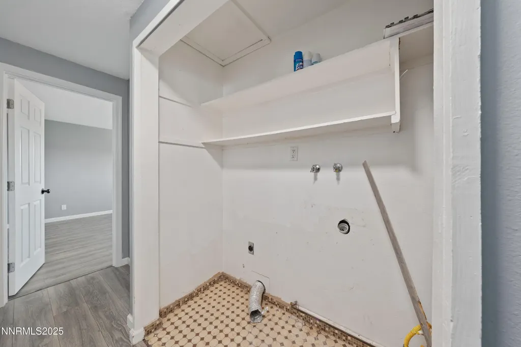 889 Tillman Gardnerville NV 89460