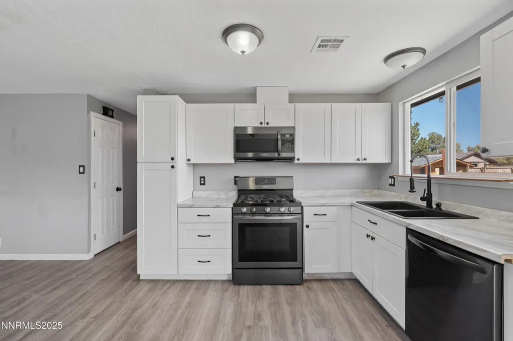 889 Tillman Gardnerville NV 89460