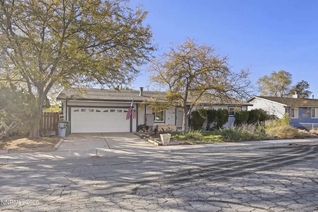 749 E Fernley NV 89408