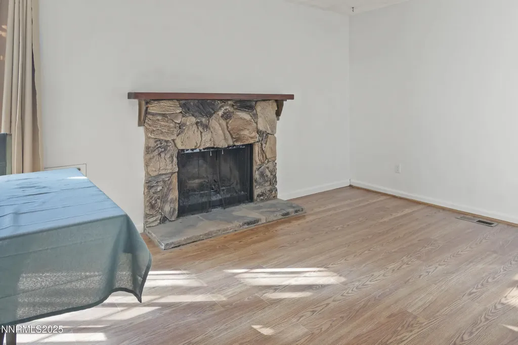 749 E Fernley NV 89408
