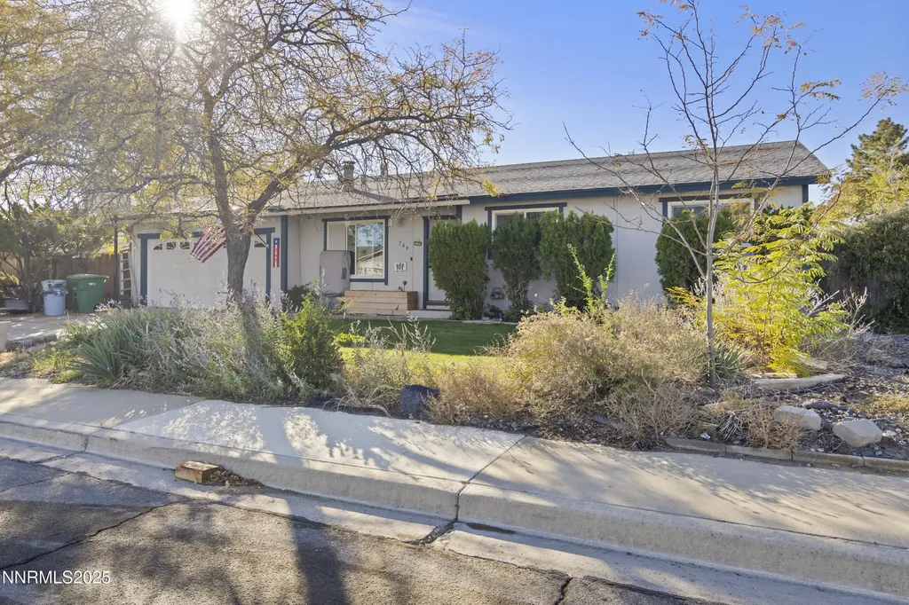 749 E Fernley NV 89408
