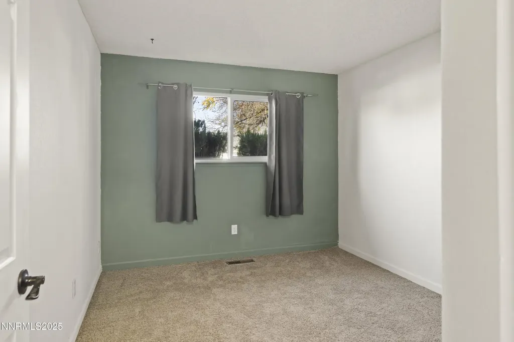 749 E Fernley NV 89408