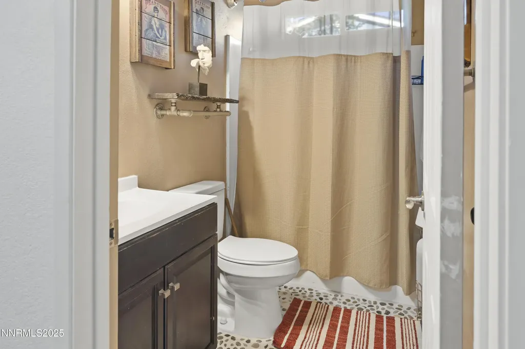 749 E Fernley NV 89408