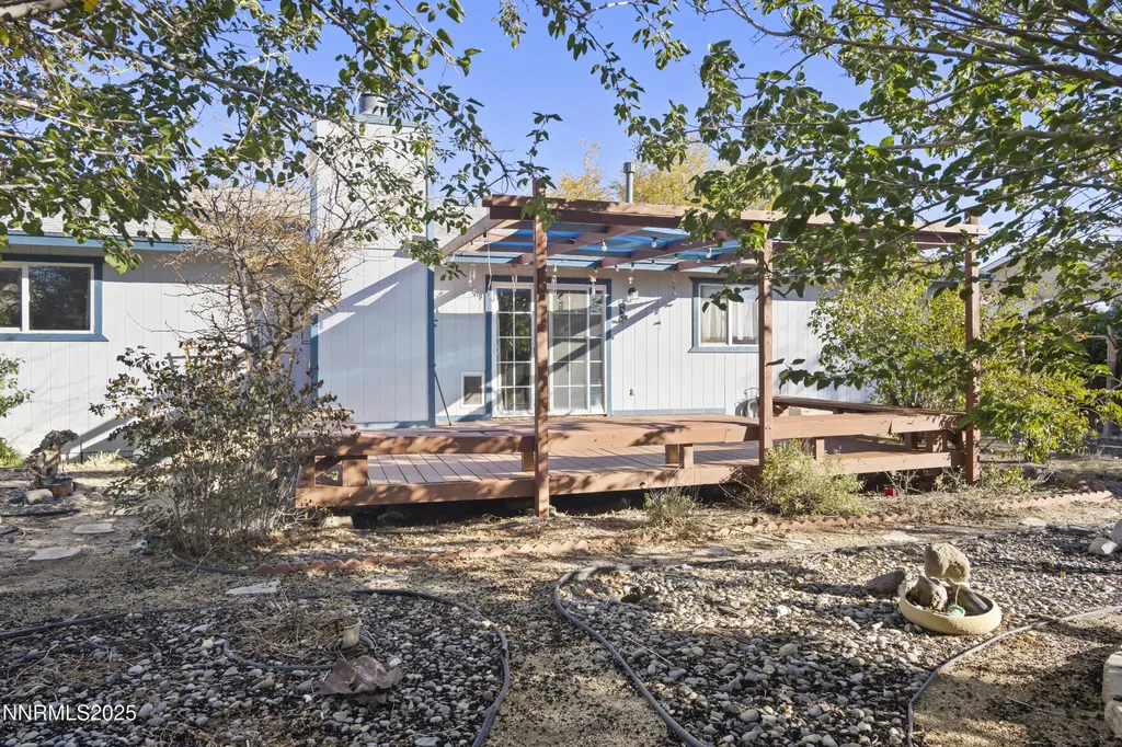 749 E Fernley NV 89408
