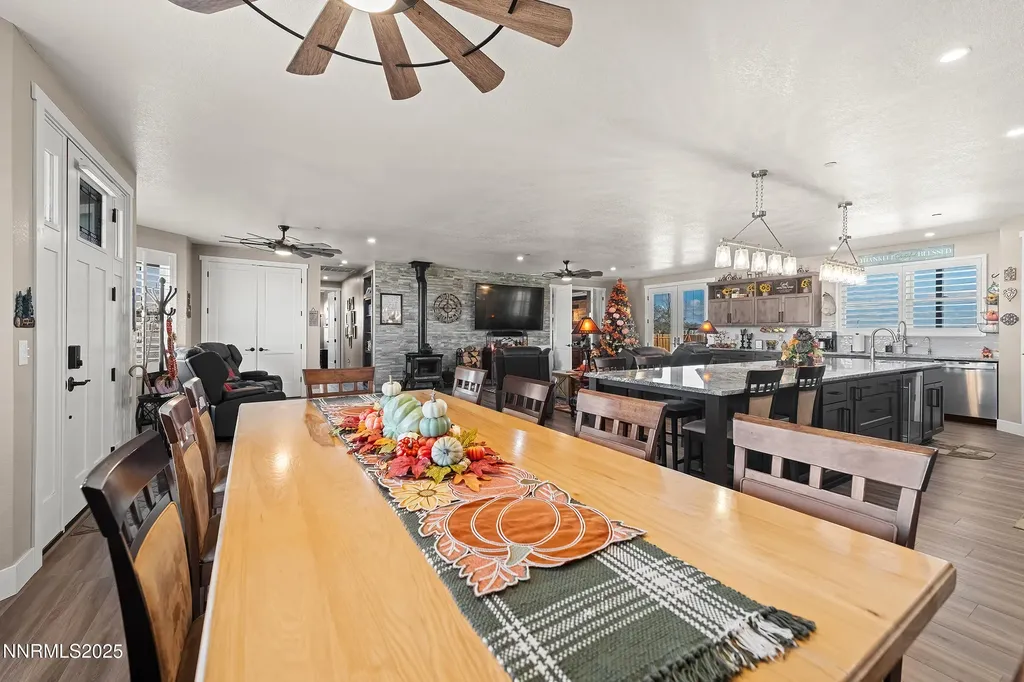 3900 Hackberry Silver Springs NV 89429