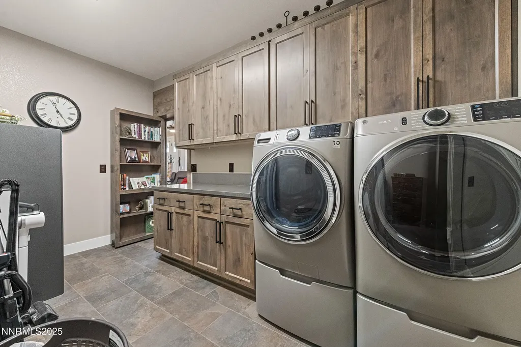 3900 Hackberry Silver Springs NV 89429