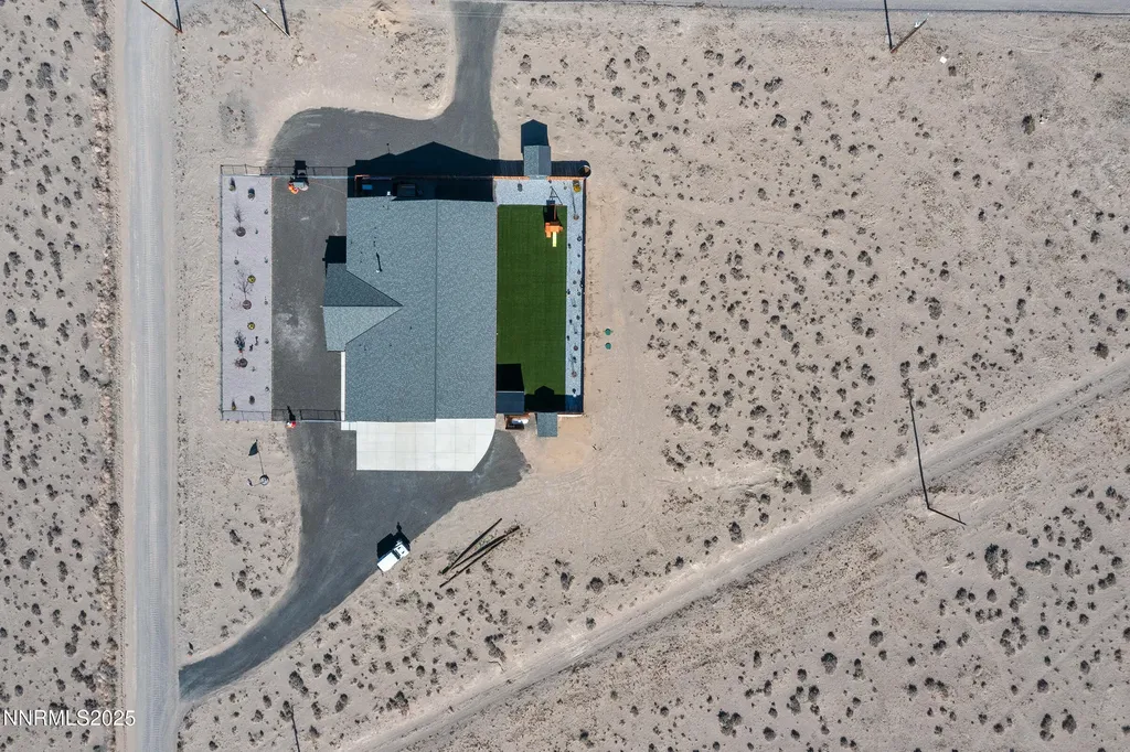 3900 Hackberry Silver Springs NV 89429