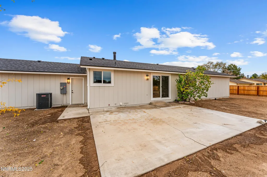 85 Sky Ranch Sparks NV 89441