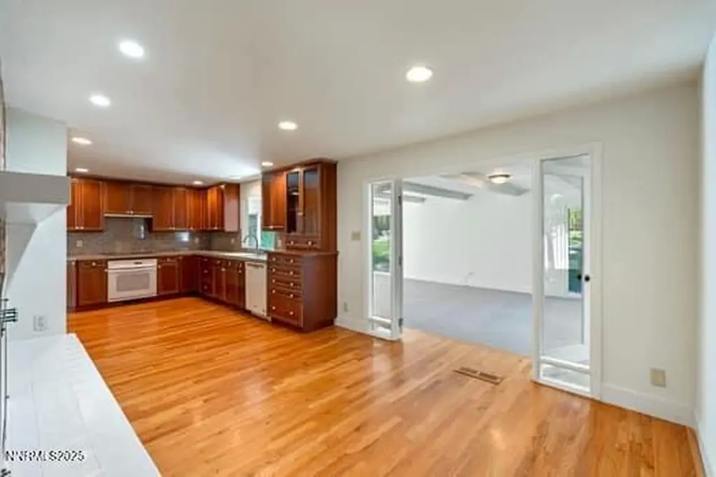 2201 Barnes Reno NV 89509