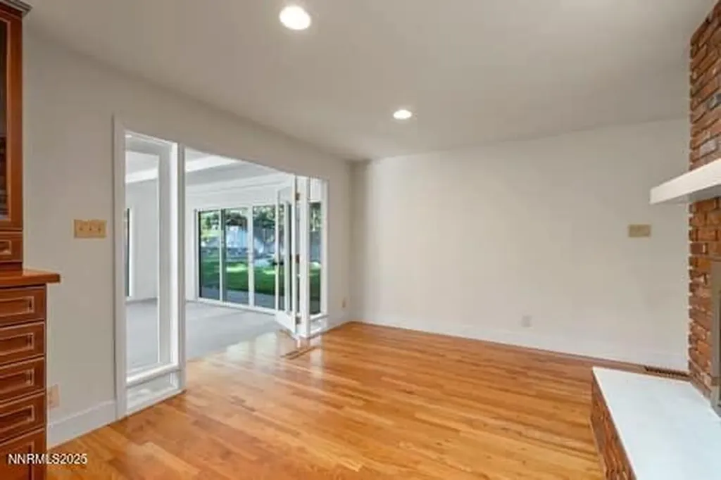2201 Barnes Reno NV 89509